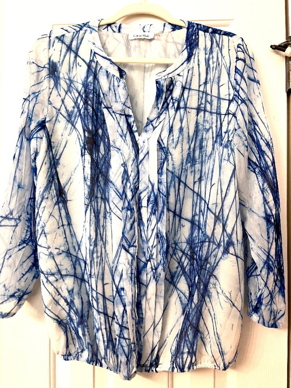 Calvin Klein Women's chiffon blouse long balloon sleeve - size large